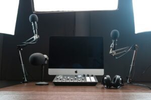 Podcastajánlók gondolatébresztő témákhoz