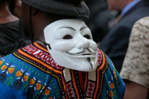 Az identitás kérdése az online térben