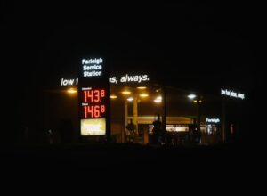 Hogyan spóroljunk üzemanyagot vezetés közben?