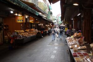 A legjobb piaccsarnokok, ahol a helyiek vásárolnak